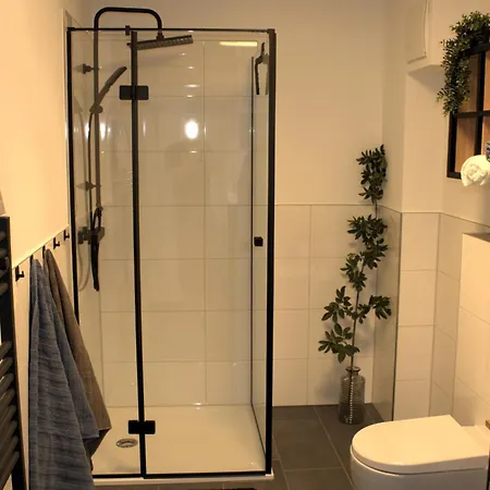 Apartment Eroeffnungsangebot Uebernachten In Einem Umgebauten Bunker