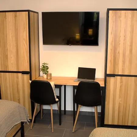 Apartment Eroeffnungsangebot Uebernachten In Einem Umgebauten Bunker *