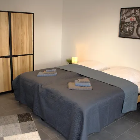 Eroeffnungsangebot Uebernachten In Einem Umgebauten Bunker *