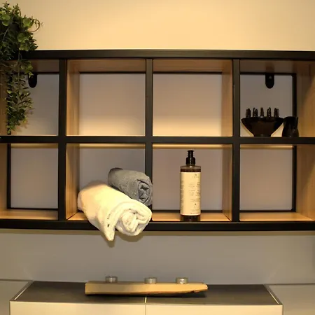 Eroeffnungsangebot Uebernachten In Einem Umgebauten Bunker Appartement Brême